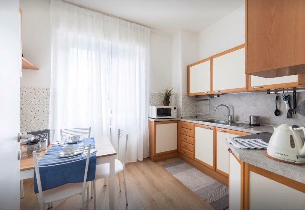 Lovely, Charming And Quiet Apartment In The Centre Air Conditioned And Free Private Garage Комо Екстер'єр фото